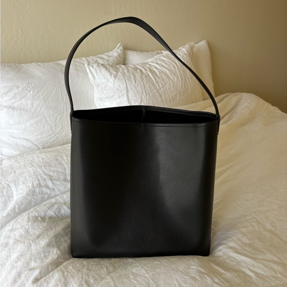 The Curated Smooth Black Leather Weekend Tote Bag - Picture 2 of 6